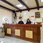 Turisticos Grande Apartman *
