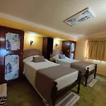 Turisticos Grande Apartman *